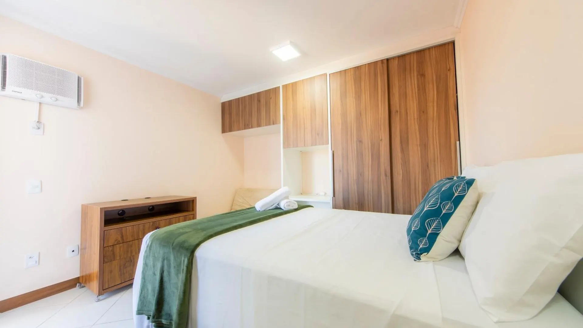 Apto Em Canasvieiras Para Ate 5 Hospedes Ay9072 Florianopolis Apartment