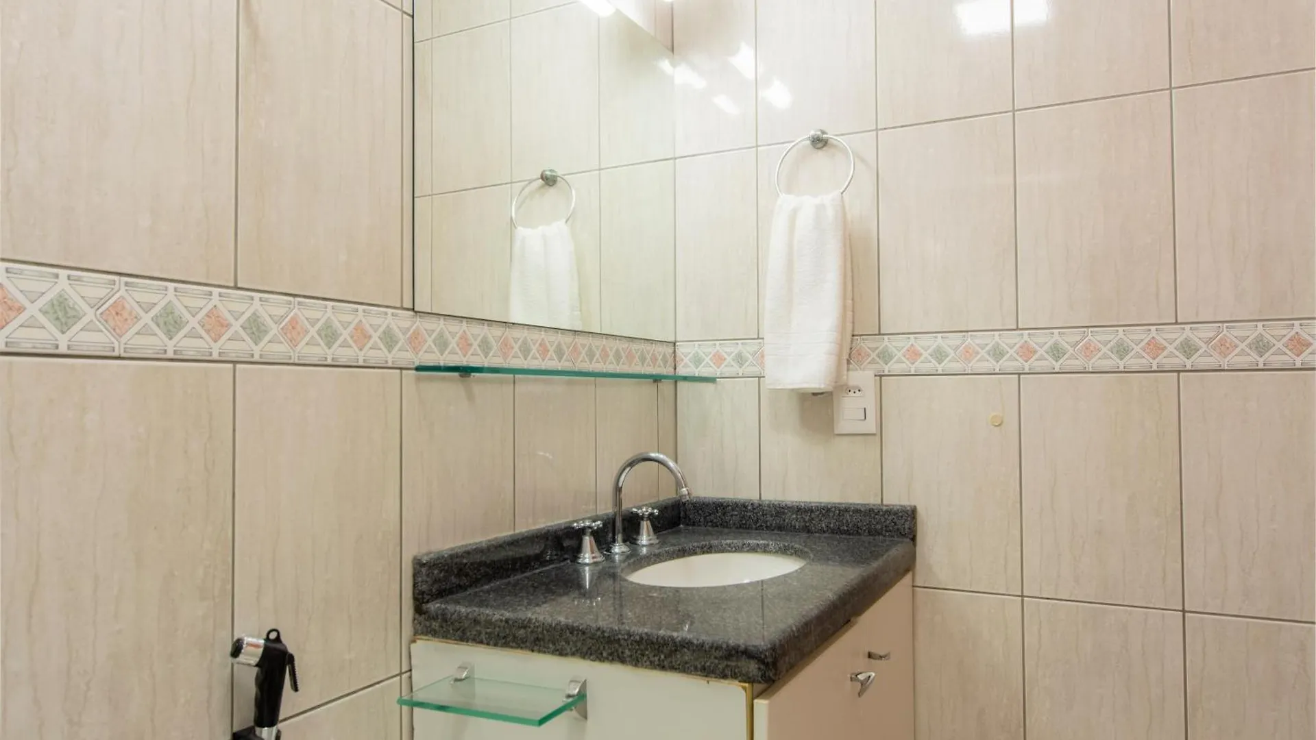 Apto Em Canasvieiras Para Ate 5 Hospedes Ay9072 Florianópolis